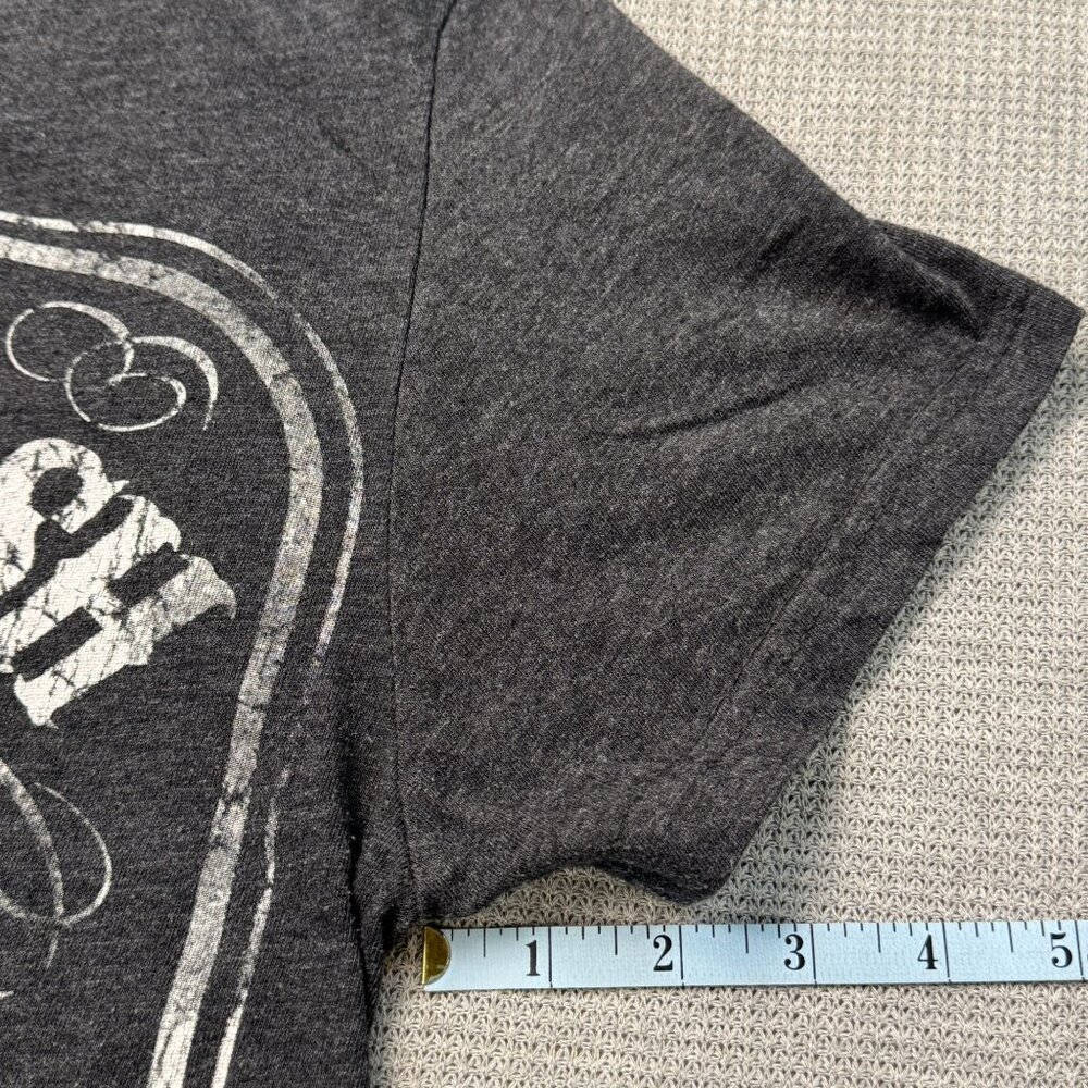Johnny Cash Man In Black Graphic T-Shirt Short Sleeve Charcoal Gray Adult Small - Picture 9 of 10